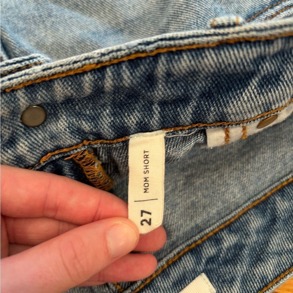 Pacsun light wash Jean Mom Short - Picture 3 of 4